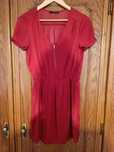 Vestido curto em cetim