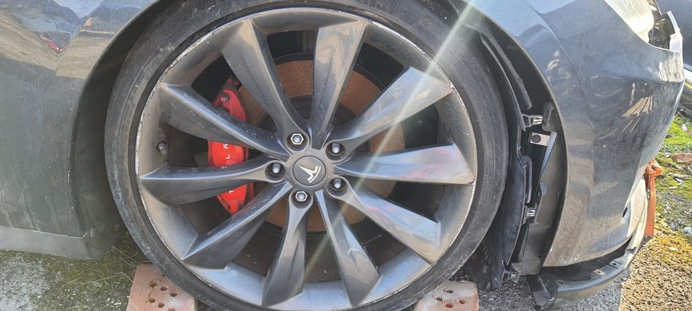Комплект дисків r21 Tesla model S