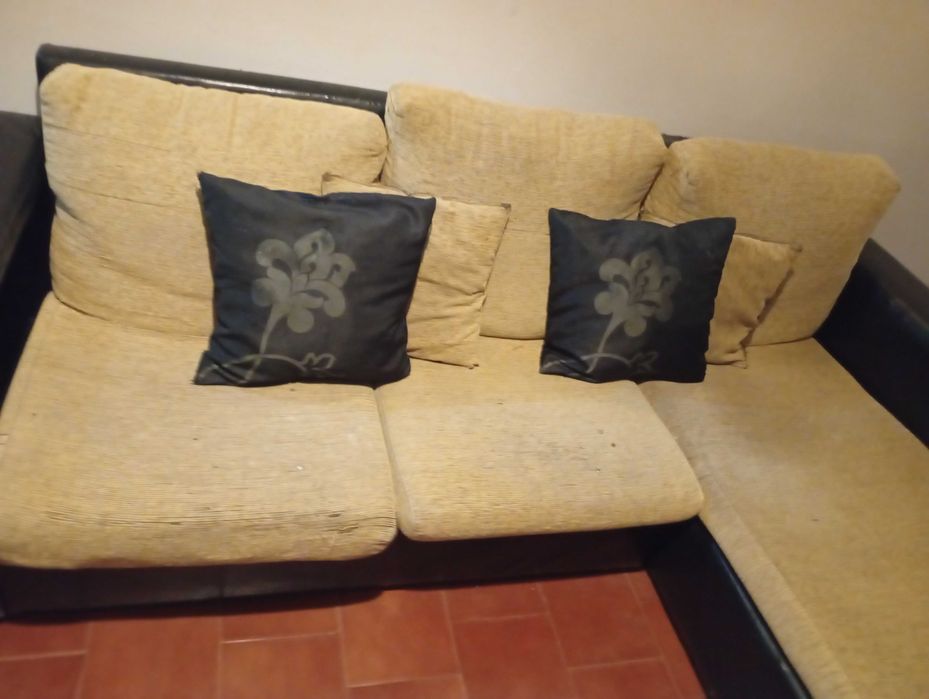 Sofá com chaise lounge