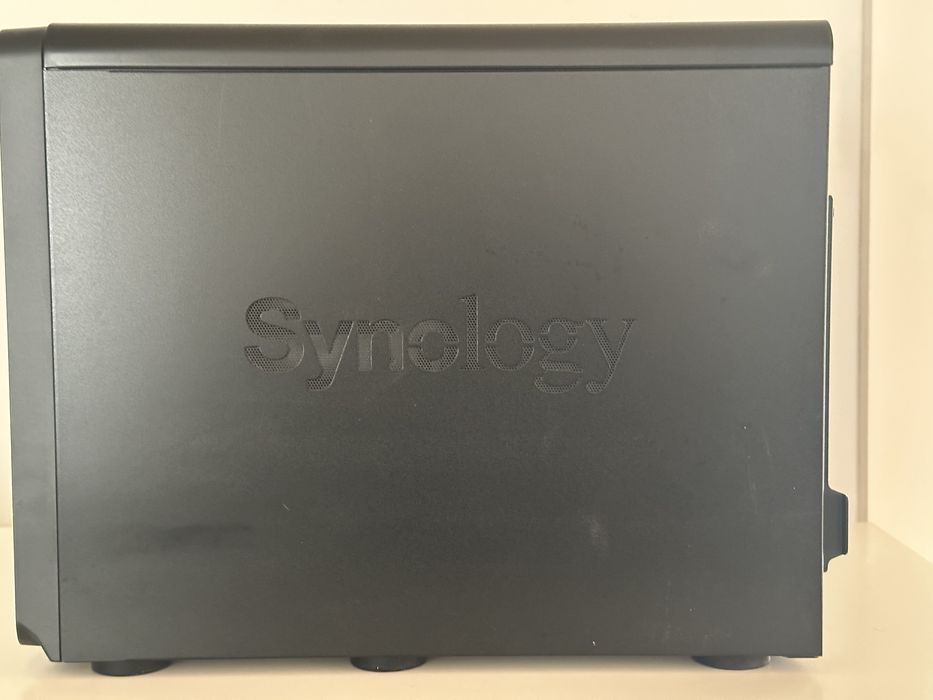 Servidor NAS Synology Modelo DS3622xs+