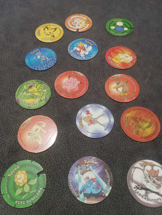 Vendo vários tazos dos pokémon