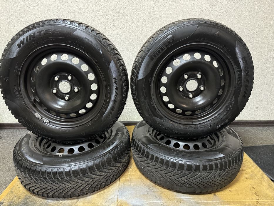 Комплект дисков с резиною 195/65R15