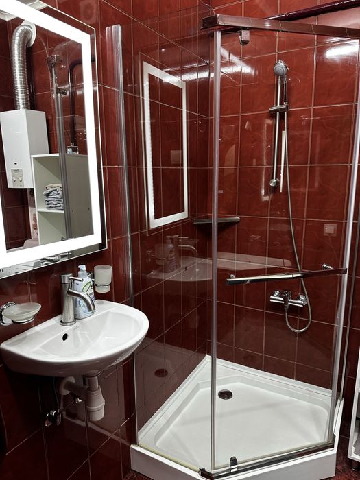 Подобова оренда в центрі. Без відключення світла