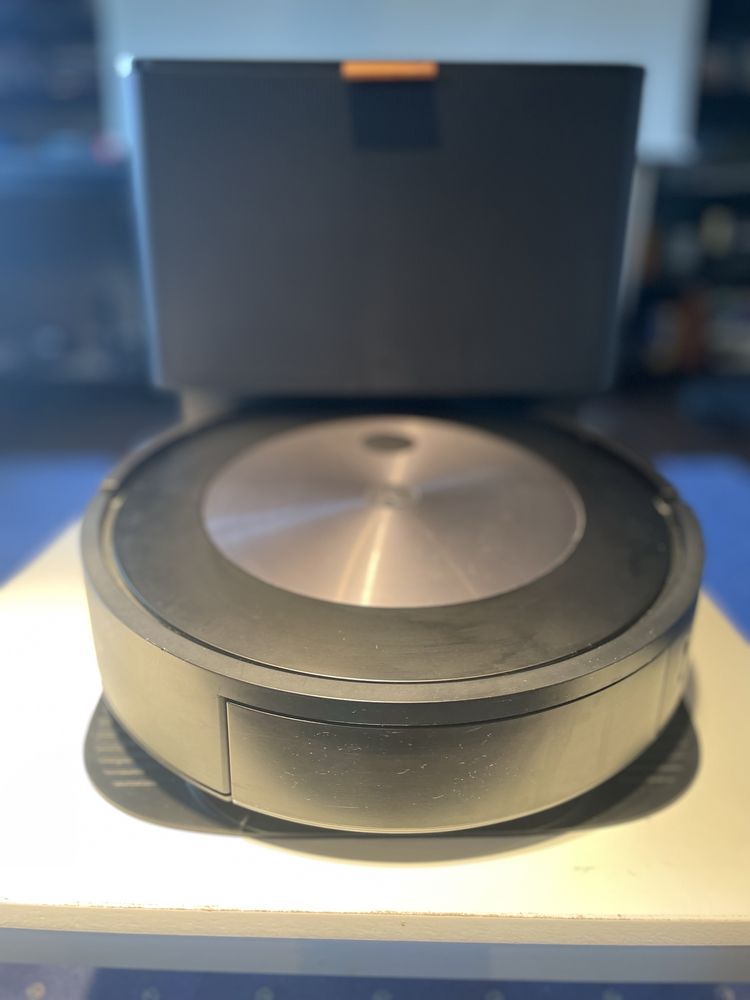 iRobot Roomba  j7+