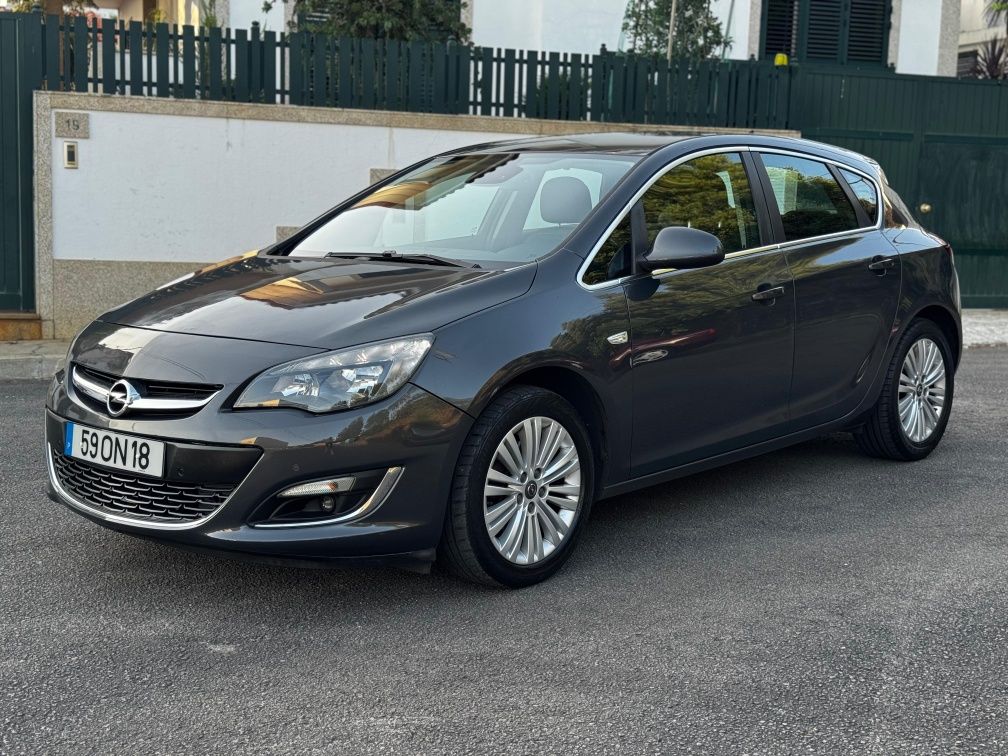 Opel Astra 1.6cdti executive 2014