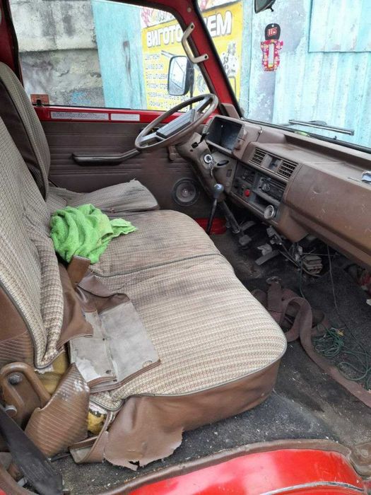 Mazda e 2000 e2200 на розборку на ходу