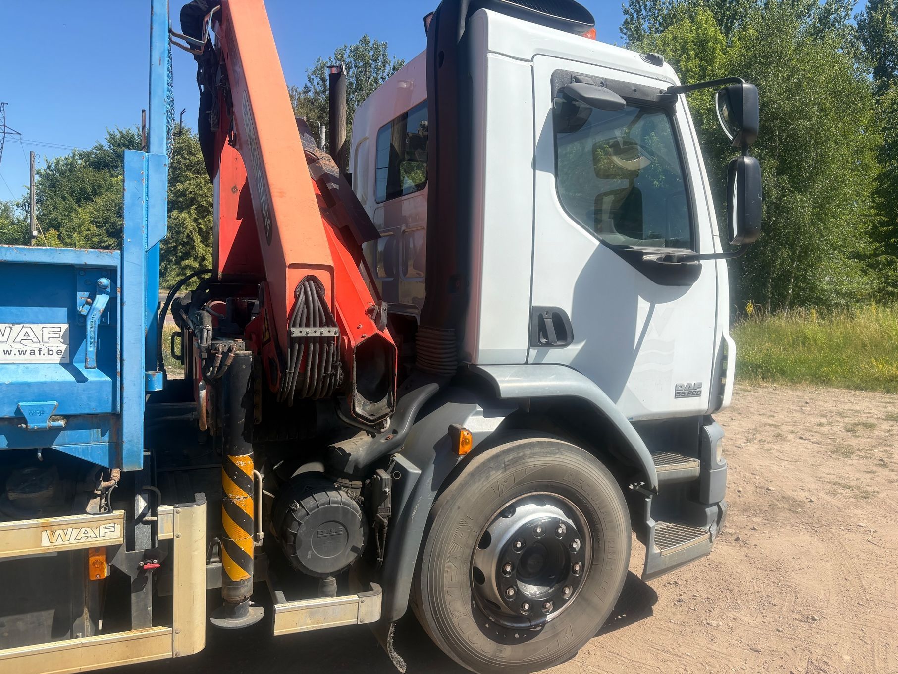 DAF LF 55  DAF LF 55 Wywrotka + HDS. pilot