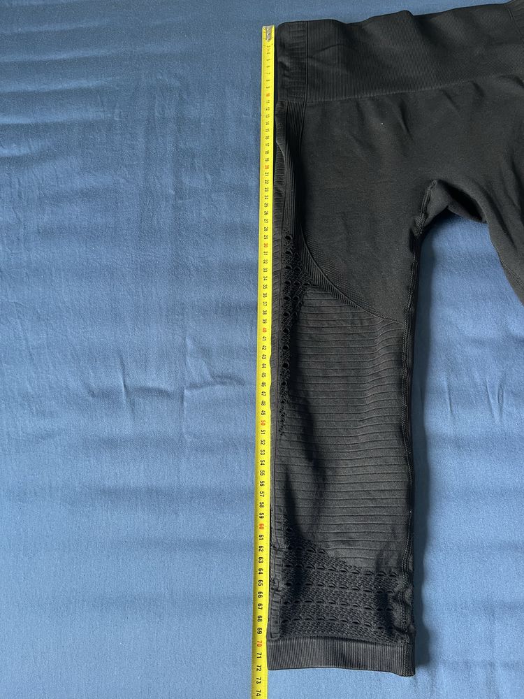 Czarne leginsy z wysokim stanem gymshark