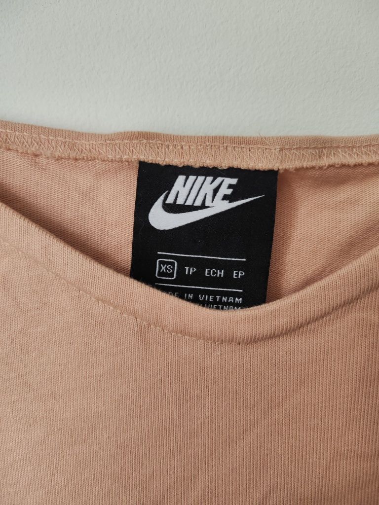 Beżowa sukienka midi na ramiączkach z rozporkami Nike rozm. XS