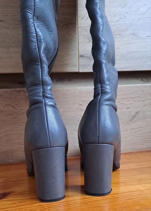 Чобітки  шкіряні жіночі 39р . Взуття зимове