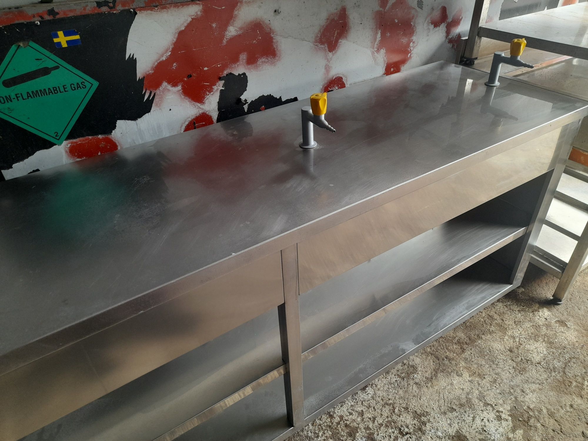 Bancada em inox com pio robusta
