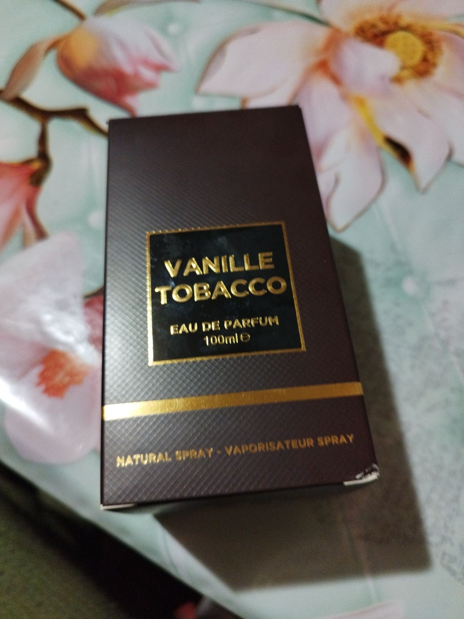 продам духи мужские VANILLE TOBACCO