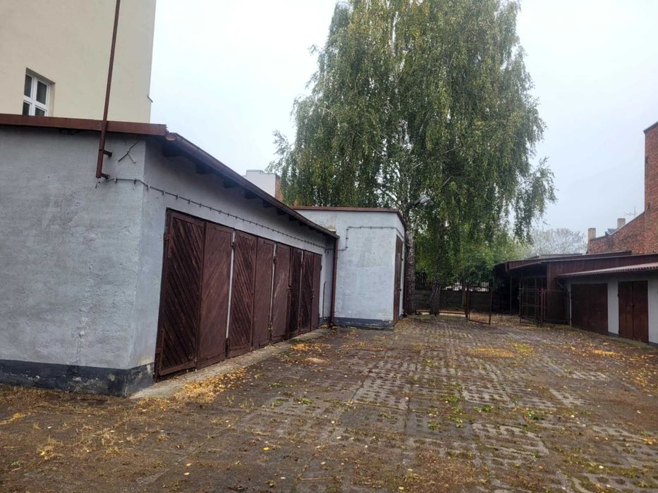 Hala, warsztat na samochody ciężarowe, osobowe pow.124m2