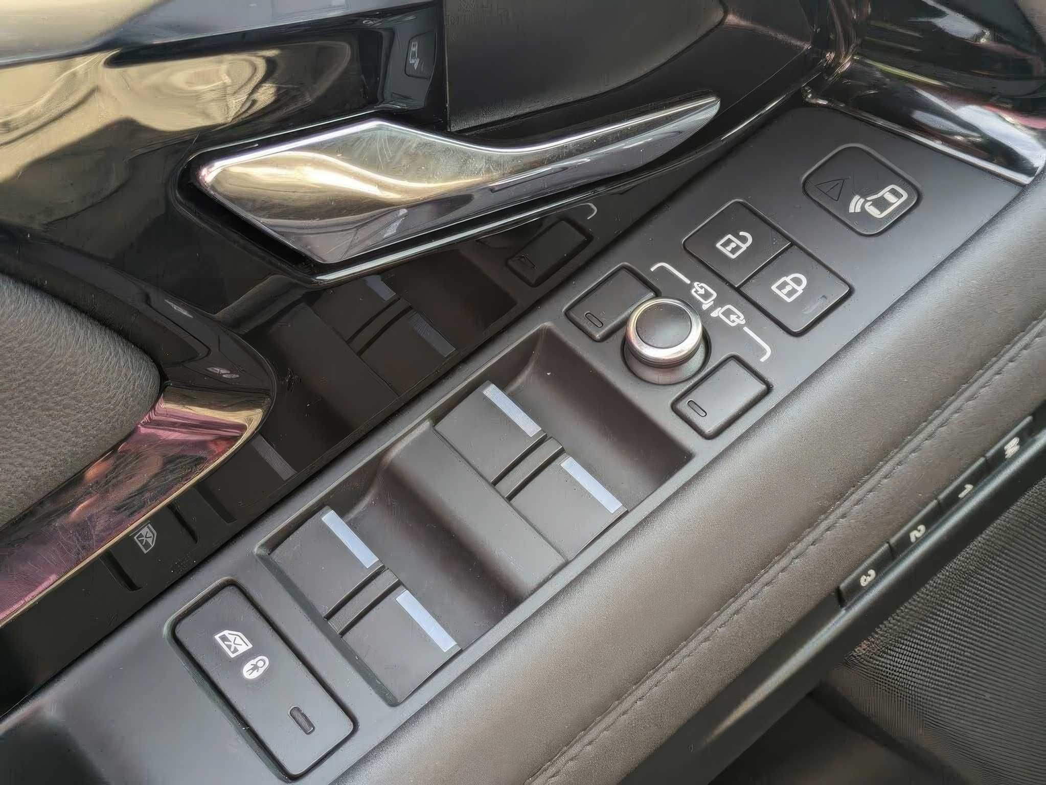 2021 Land Rover Range Rover Evoque P300 R-Dynamic SE