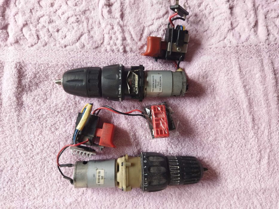 Шуруповёрт,мотор,редуктор,кнопка,патрон(запчасти).