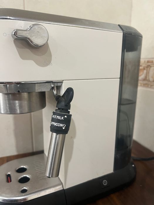 Máquina de café DeLonghi Dedica Style Branca