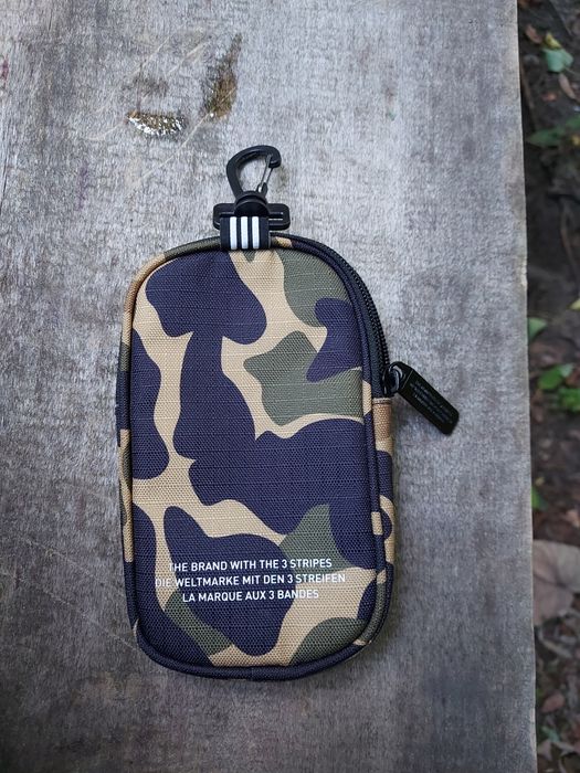 Saszetka adidas ,na karabińczyk moro