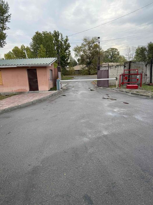 Сдам место на площадке в Днепре-стоянка грузовиков и техники