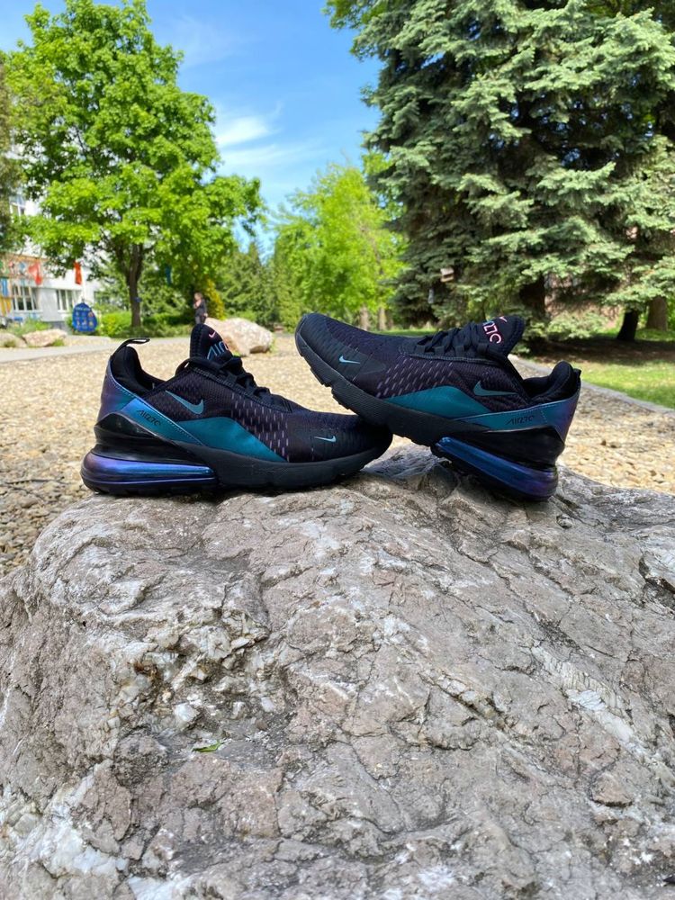 кросівки Nike AIR MAX 270