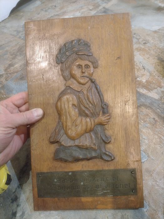 Płaskorzeźba kobieta .