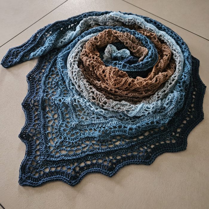 Chusta robiona na szydełku rękodzieło Handmade idealna na prezent