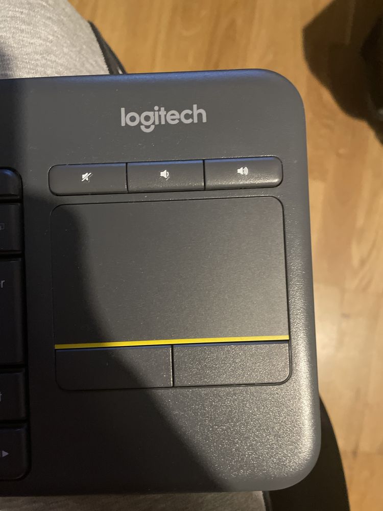 Klawiatura logitech k 400plus bezprzewodowa