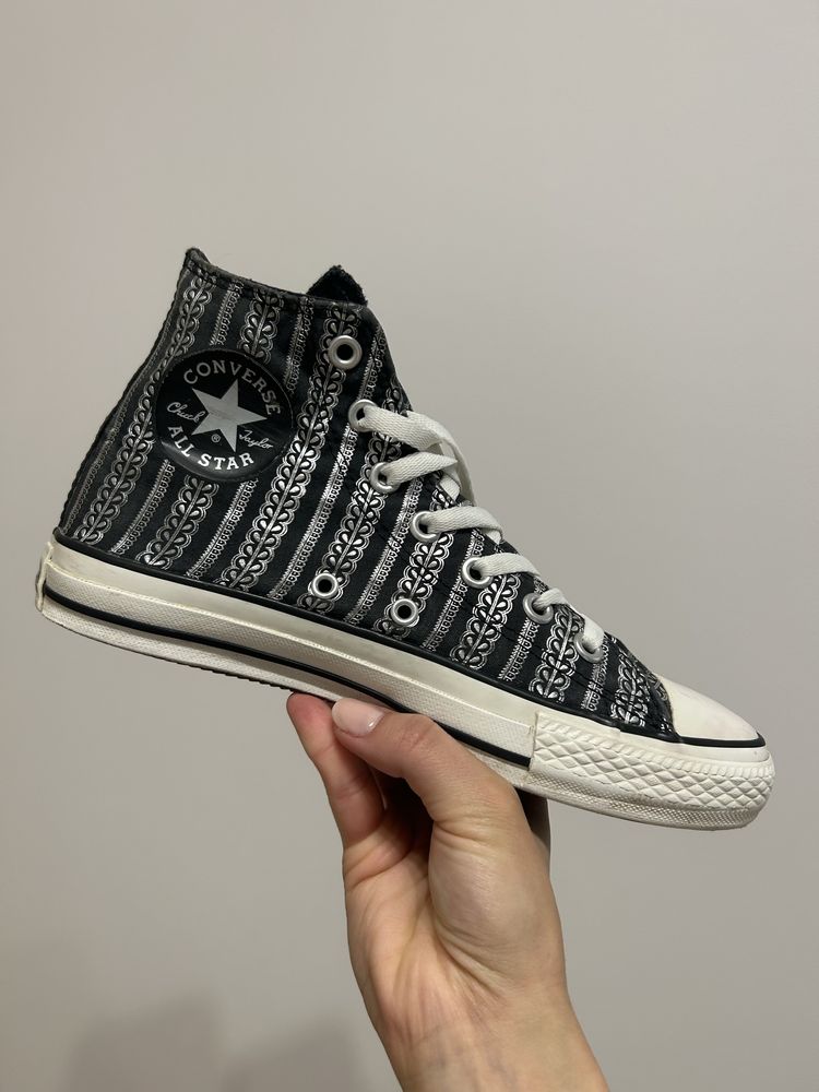 Trampki Converse czarne srebrny wzorek wysokie 37,5 (24 cm)