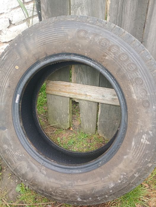 Sprzedam Opony do busa