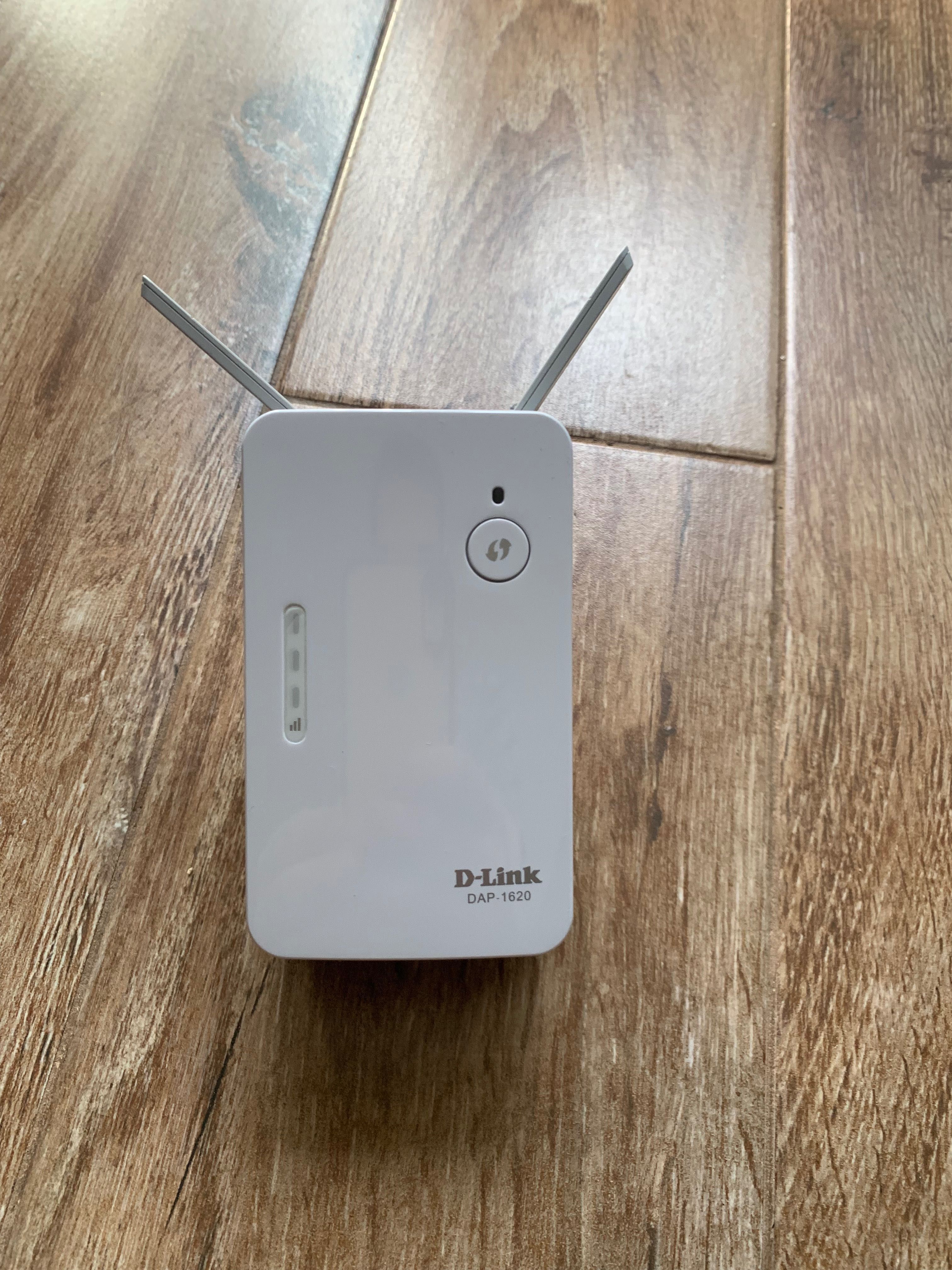 Wzmacniacz WIFI D-Link DAP 1620_