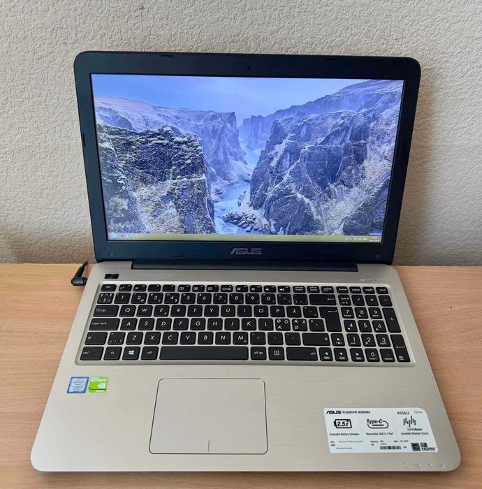 Ігровий Asus X556U 15.6FHD i5-7200U/8GB/256SSD/GF940MX