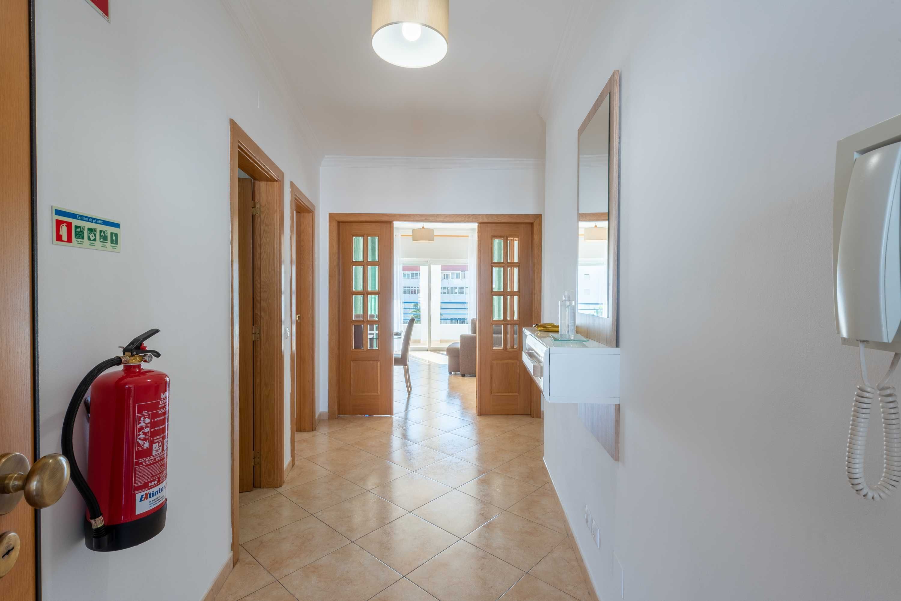 Apartamento de férias T3, Av principal de Quarteira