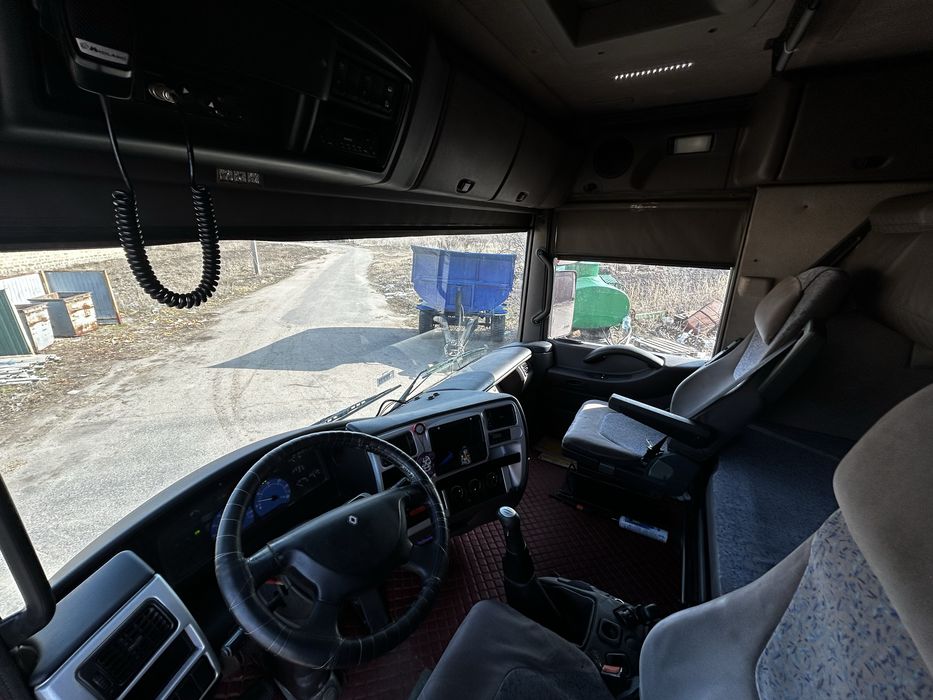 Renaul magnum та контейнеровоз