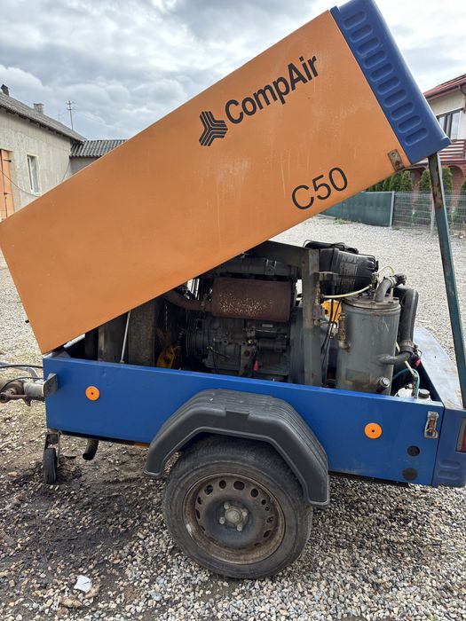 Kompresor śrubowy CompAir C50