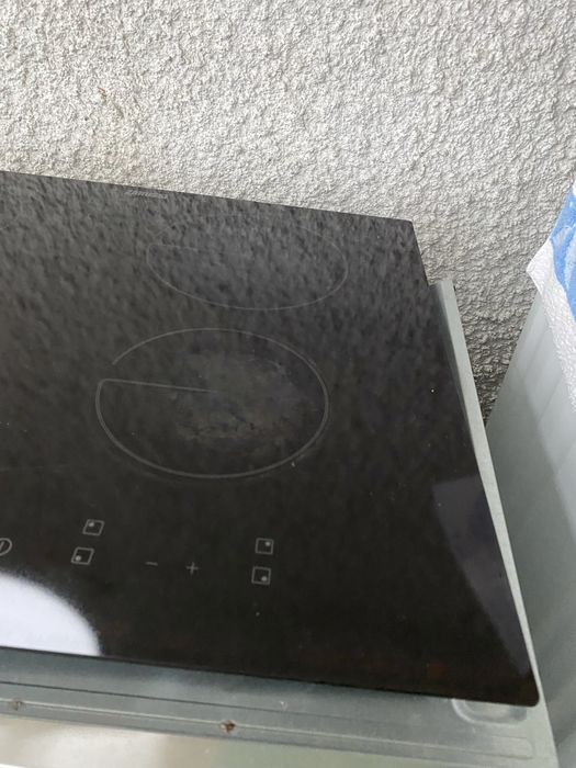 Placa de Vitrocerâmica ZANUSSI ZHRX641K