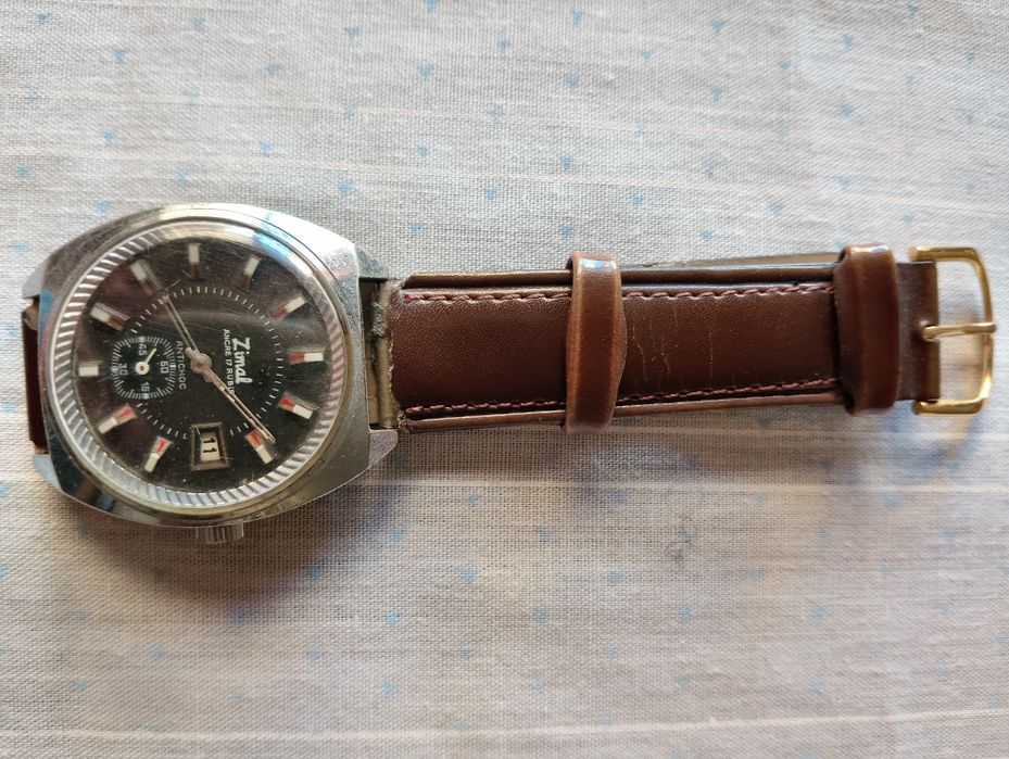 Relógio homem, de corda, marca Zimal