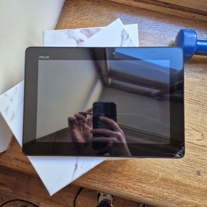 Планшет ASUS на запчастини