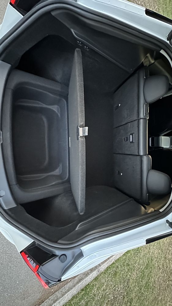 Tesla Model Y Long Range Dual Motor