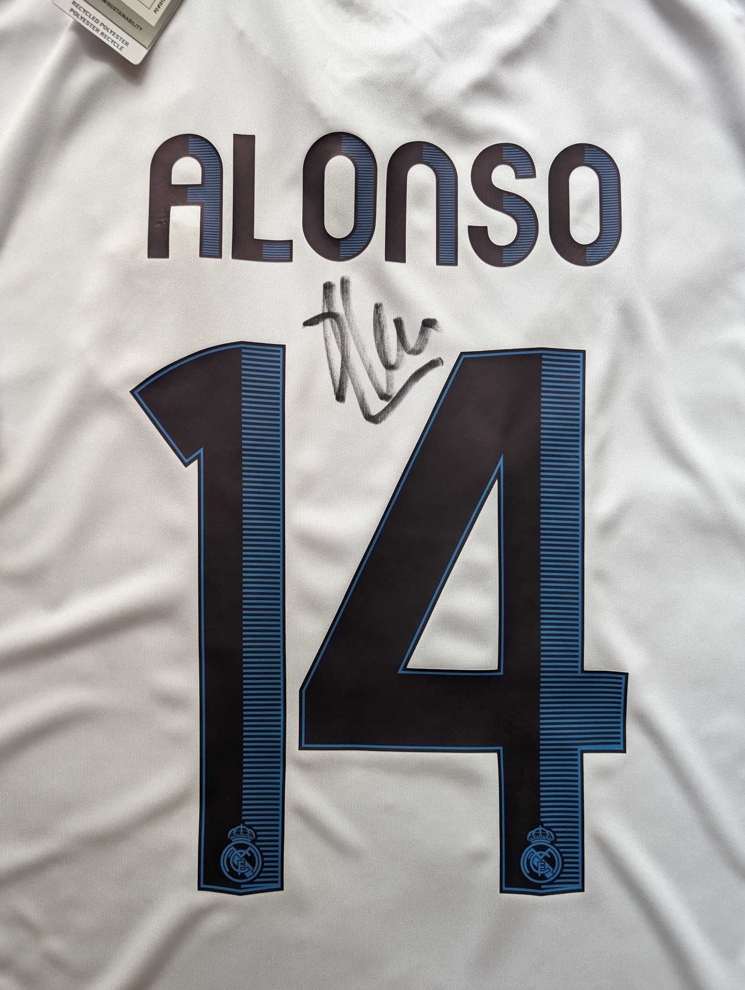 Koszulka Real Madryt 12/13 z autografem Xabiego Alonso