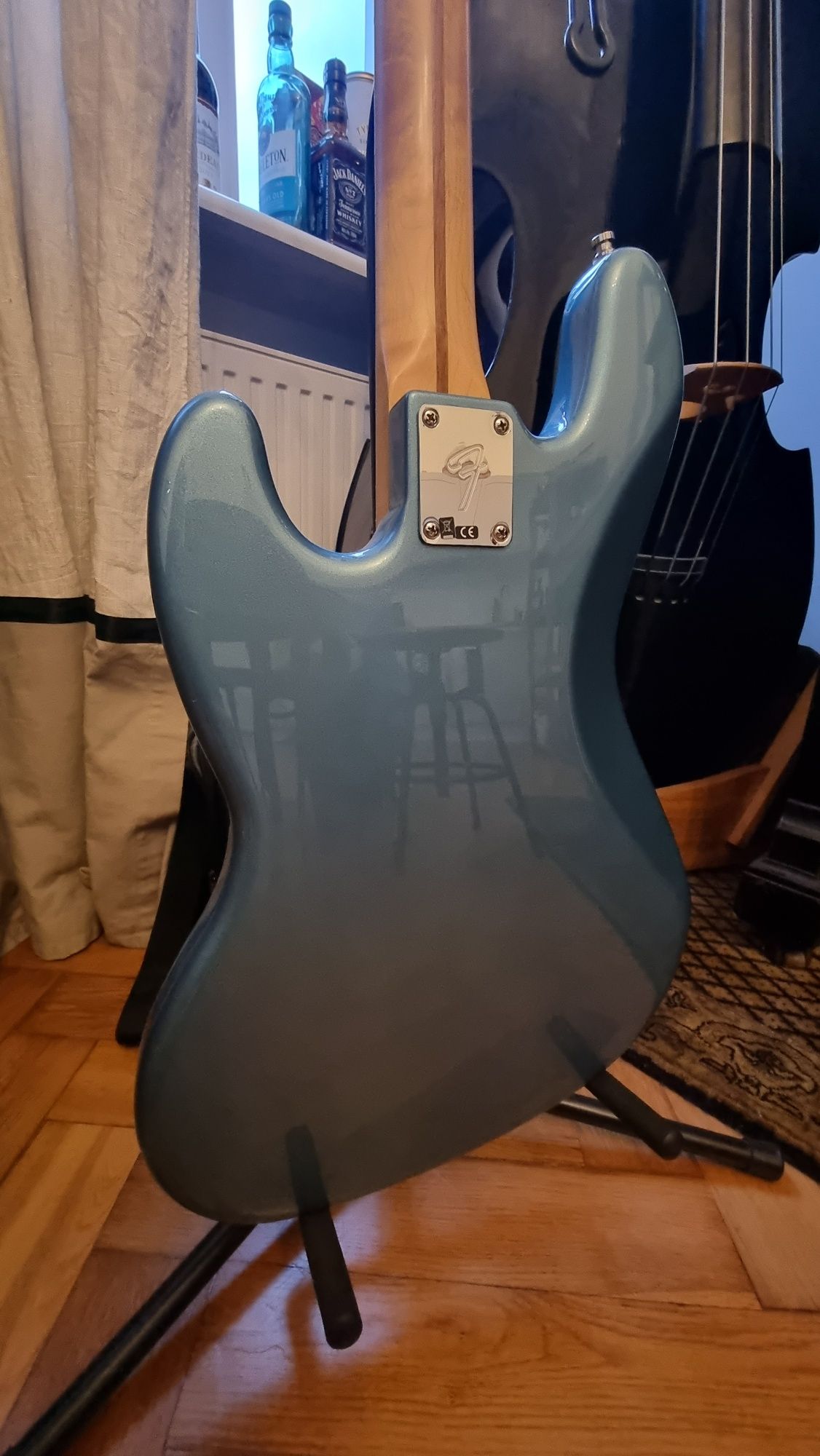 Gitara basowa Fender Jazz Bass Player