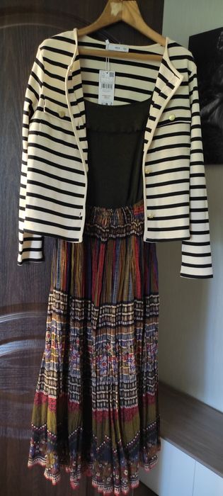 Пиджак трикотажный бренд МАNGO  р. L . Сезон весна лето.