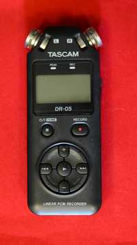 Tascam DR-05 profesjonalny rejestrator stereo dyktafon