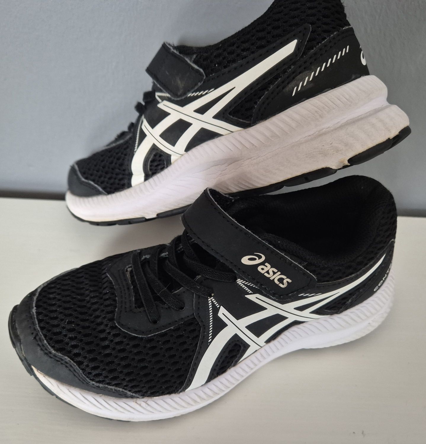 Buty asics r. 30