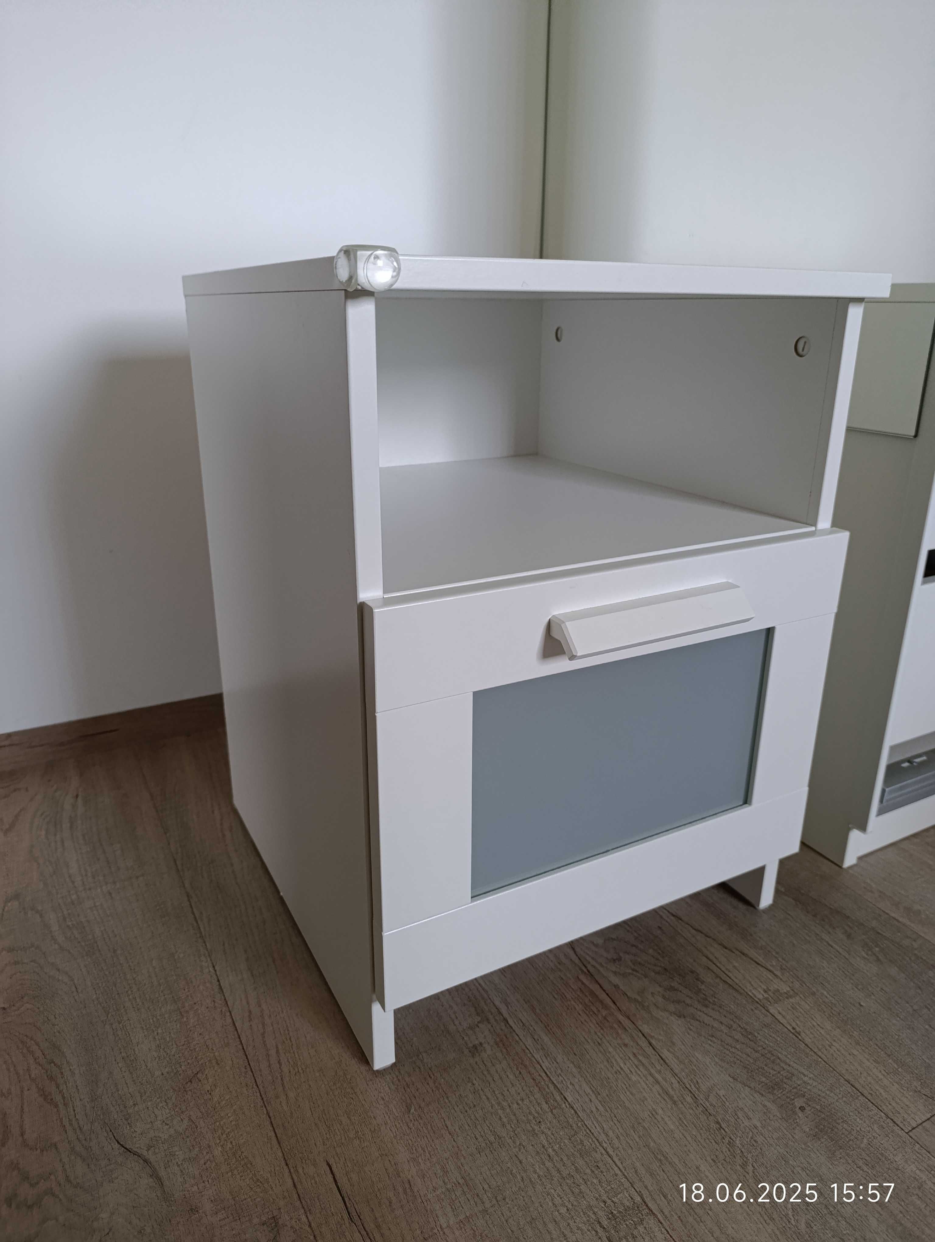 Stoliki nocne, brimnes IKEA  - 2 sztuki - stan jak nowe.