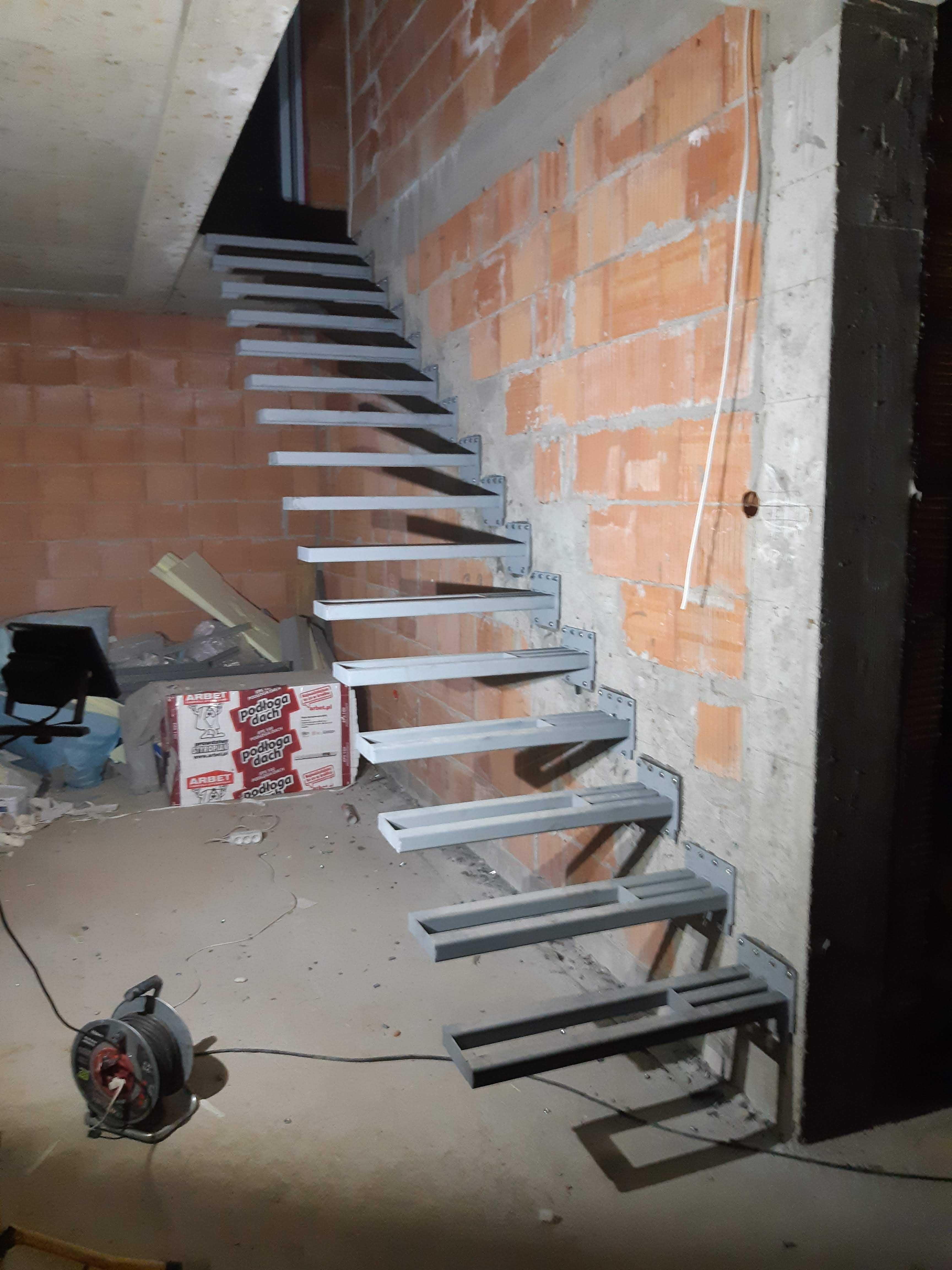 Stelaż schody półkowe, wiszące wspornikowe GWARANCJA