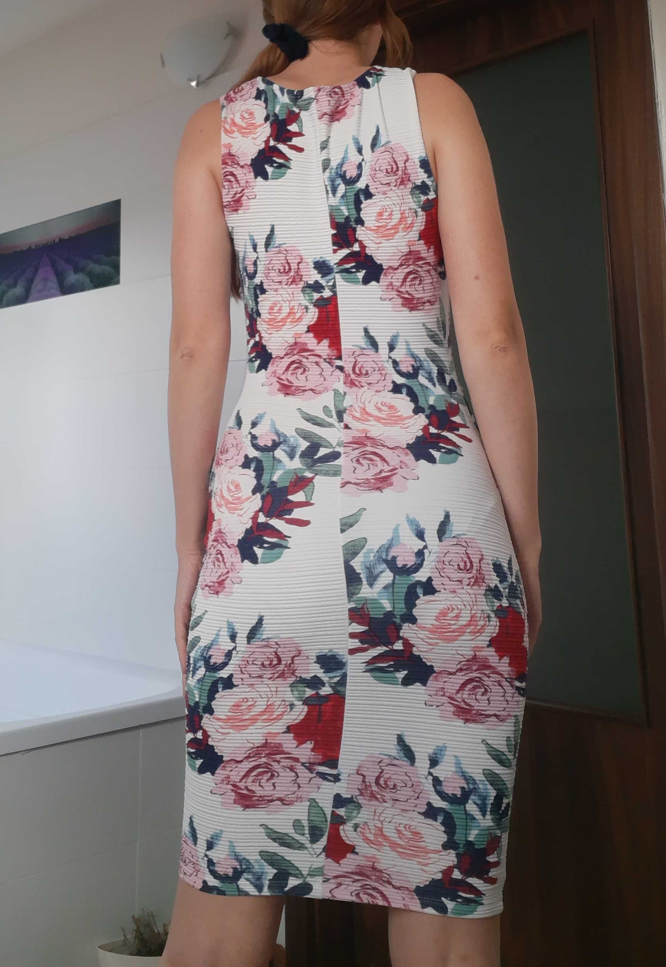 Sukienka dopasowana w kwiaty ołówkowa midi bodycon XS