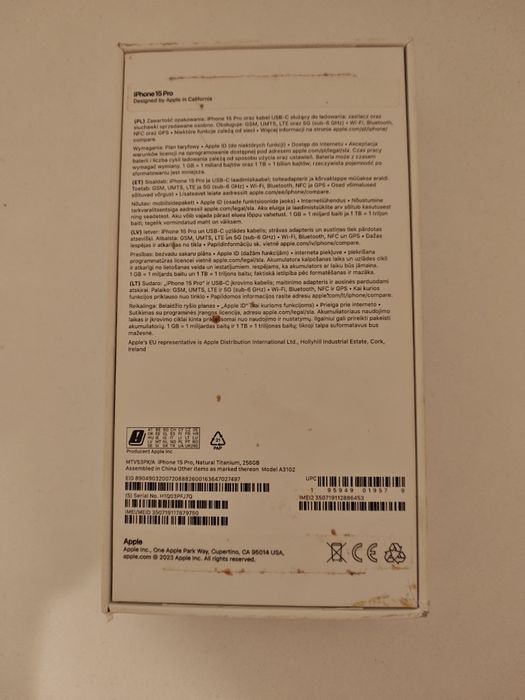 iPhone 15 pro Natural Titanium 256 GB