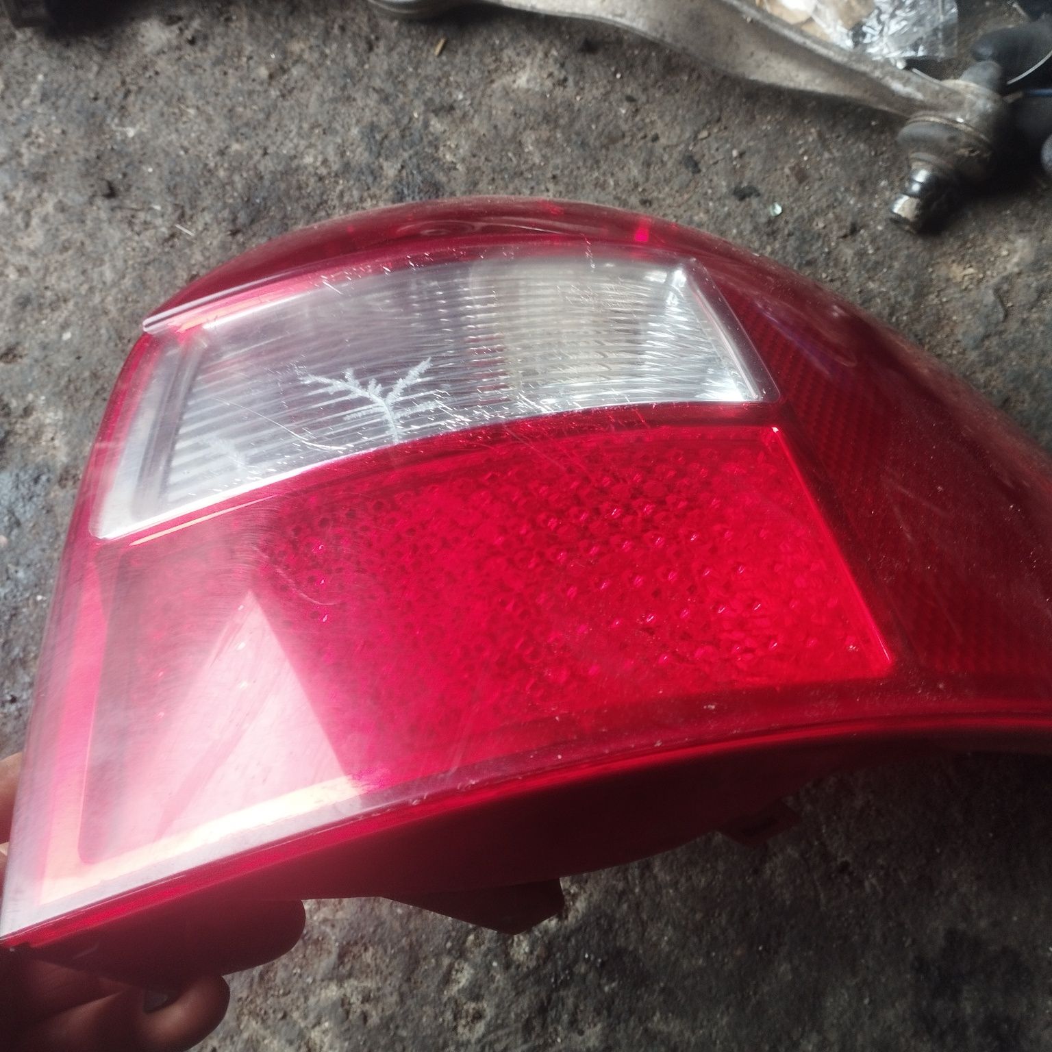 Audi a4 b6 kombi lampa tył prawa kompletna oryginał