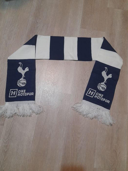 Szalik klubu piłkarskiego Tottenham Hotspur