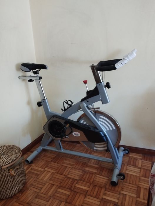 Bicicleta ergométrica de spinning