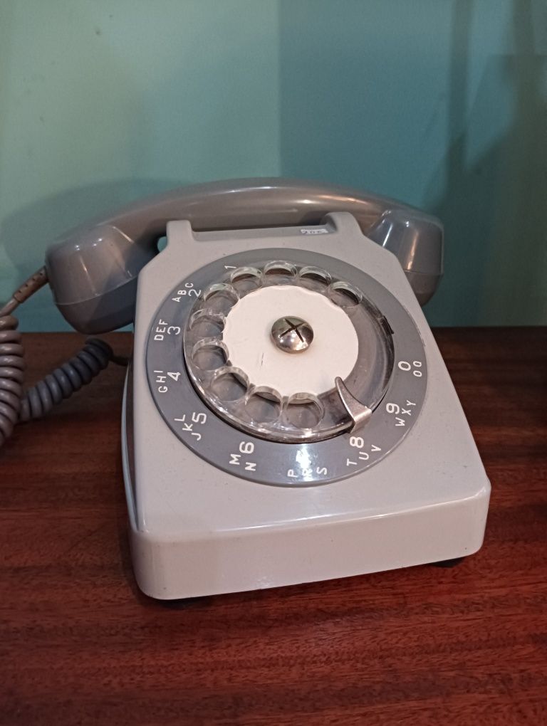 Telefone antigo cinzento